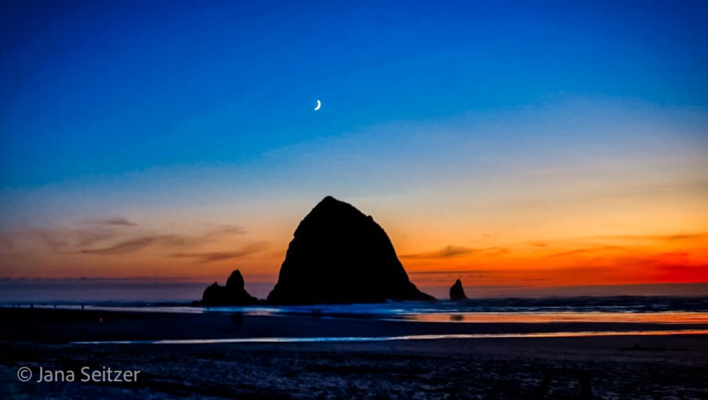 haystack rock cannon beach OR IMG_6314